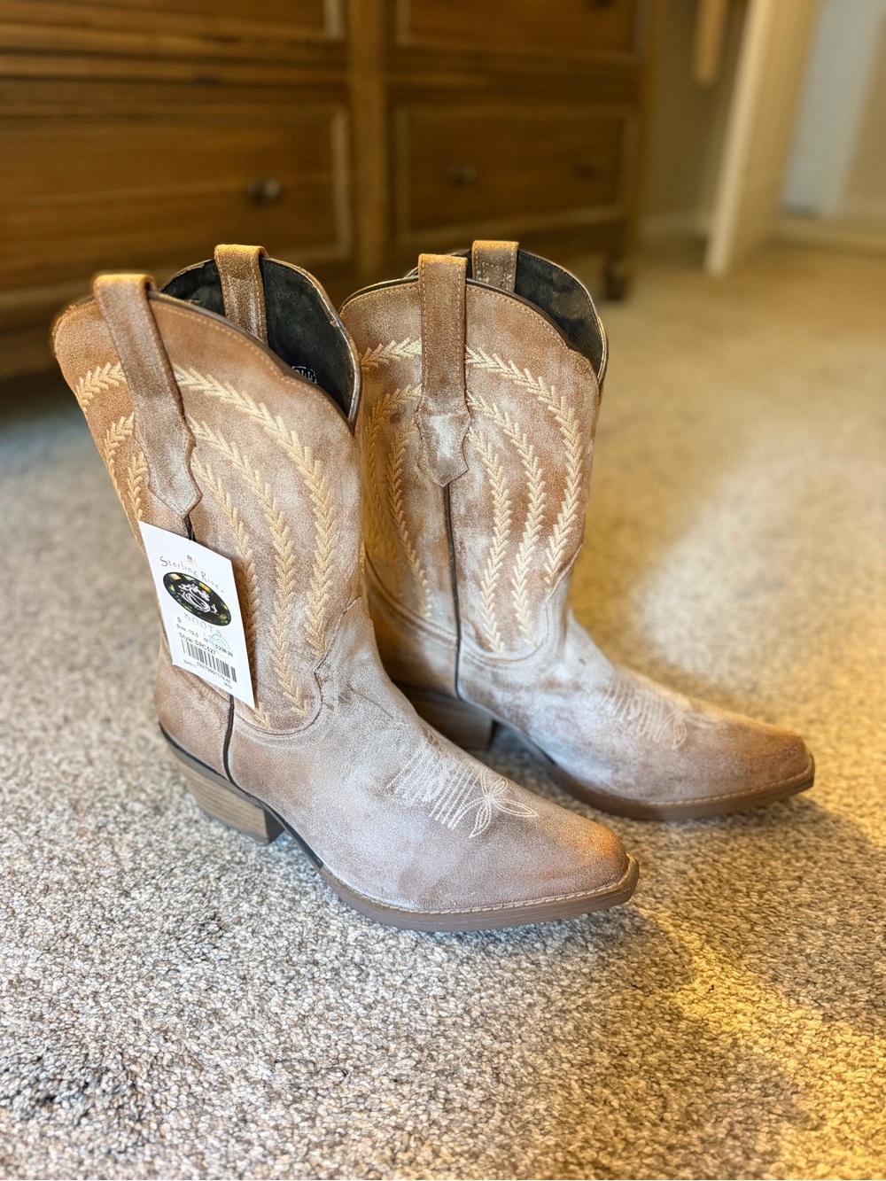 NWT Sterling River Boots Women’s Boots